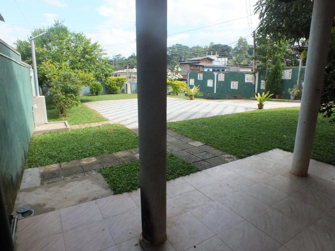 Hillsview Rest & Guest House Matale Exteriér fotografie